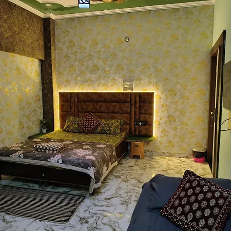 Varanasi Homestay Room photo